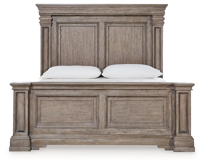 Blairhurst California King Panel Bed with Mirrored Dresser